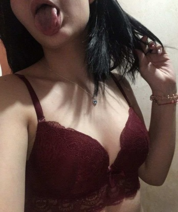 Заволютирую тебя своим опытом и сексуальностью! 😍 Живу в Москве, и мое элитное обслуживание подойдет для самых требовательных мужчин. Умею быть нежной принцессой или страстной тигрицей – как пожелаешь! 👑 Буду рада поделиться с тобой моими фото и отзывами, чтобы ты убедился в моей красоте и навыках. Ты заслуживаешь самые незабываемые моменты в своей жизни, и я помогу тебе воплотить все твои фантазии. 😉 Позвони мне, и я открою тебе двери в мир наслаждений! 💕 12871, 22 года