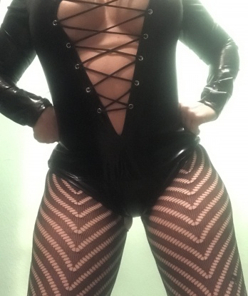 Сексуальная брюнетка с обворожительными формами предлагает расслабиться в ее компании. Гарантирую полное удовлетворение и приятное время провождение. Подарю незабываемые впечатления! 2638, 31 год