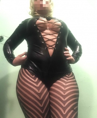 Сексуальная брюнетка с обворожительными формами предлагает расслабиться в ее компании. Гарантирую полное удовлетворение и приятное время провождение. Подарю незабываемые впечатления! 2638, 31 год