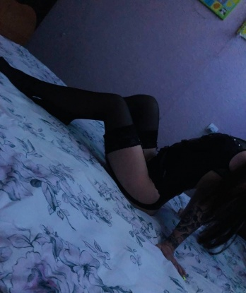 Сексуальная брюнетка с шикарной фигурой ждет встречи с обеспеченным мужчиной. Я сведу тебя с ума своими ласками и страстью. Гарантирую абсолютную конфиденциальность и максимум удовольствия. Звони, не пожалеешь! 7305, 19 лет